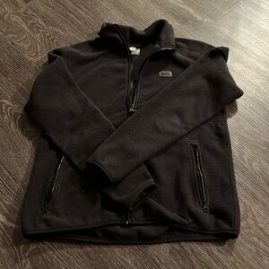 REÍ Co-Op Women’s Zip Up sweater